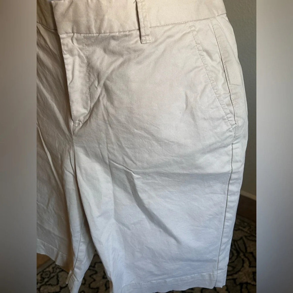 Gap Shorts Womens Size 8 Khaki Beige Chino Stretch Zipper - Picture 5 of 14